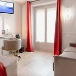 A L'hôtel Des Roys 3* Versailles