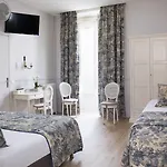 A L'hôtel Des Roys 3*