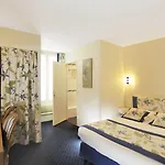 A L'hôtel Des Roys 3* Versailles