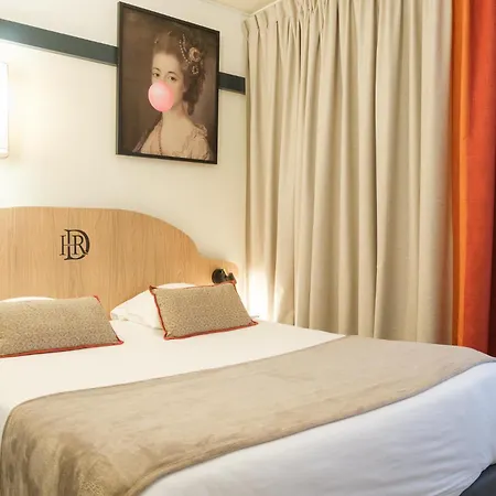 A L'hotel Des Roys 3*