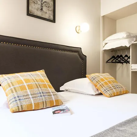 A L'hotel Des Roys Hotel Versalles