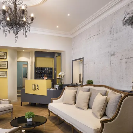 A L'hotel Des Roys Versailles