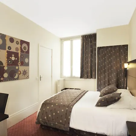 Hotel A L'hotel Des Roys 3*