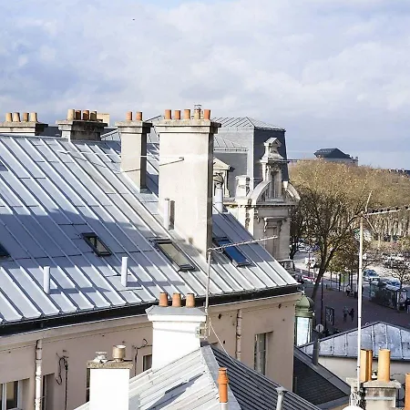A L'hôtel Des Roys 3*