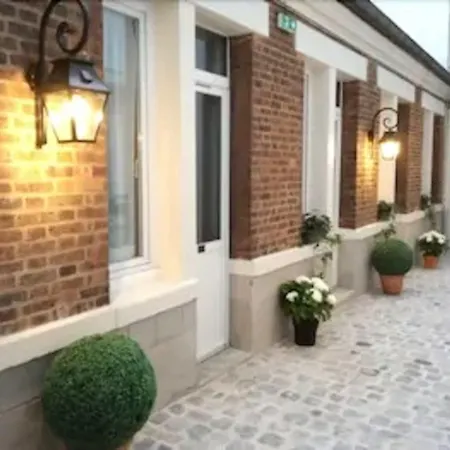 A L'hôtel Des Roys 3* Versailles