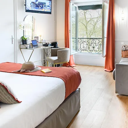 A L'hôtel Des Roys Hotel Versailles