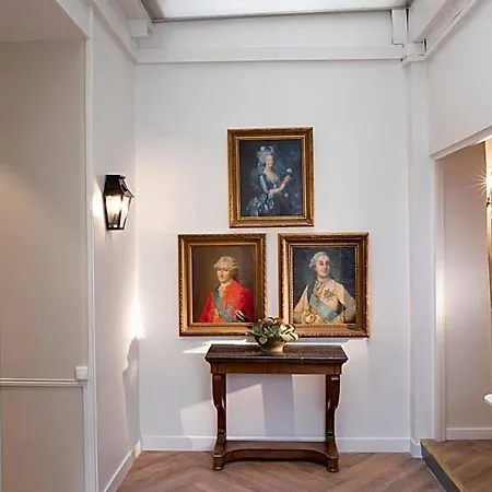 Ξενοδοχείο A L'hotel Des Roys 3*