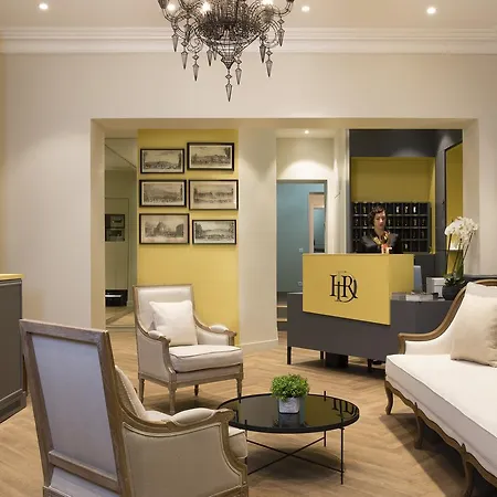 A L'hôtel Des Roys Hotel 3*