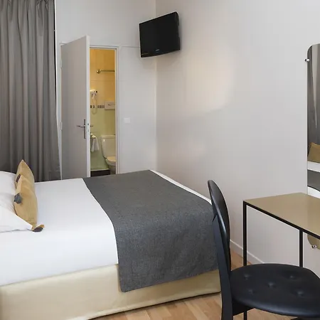 A L'hôtel Des Roys 3*