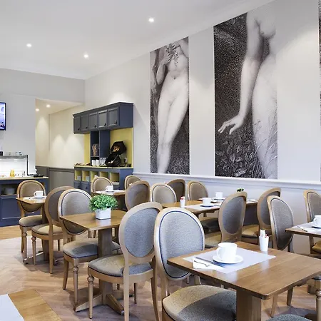 A L'hotel Des Roys 3* Versalles