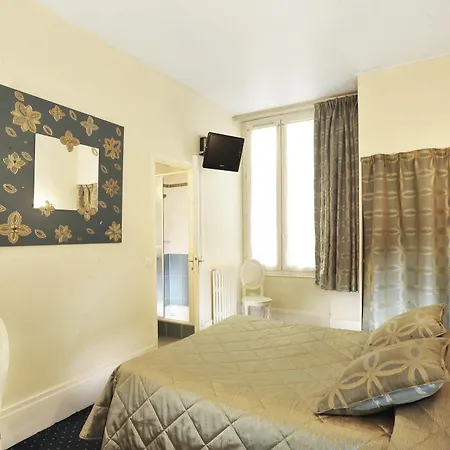 A L'hôtel Des Roys 3* Versailles