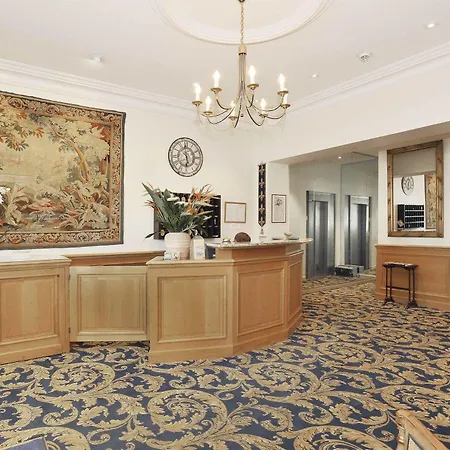 Hotel A L'hôtel Des Roys 3*