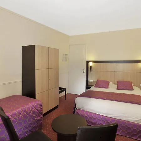 A L'hotel Des Roys Versailles