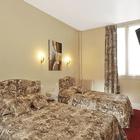 A L'hotel Des Roys