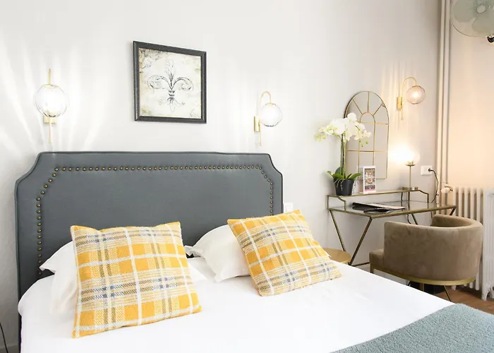 A L'hotel Des Roys Hotel Versailles