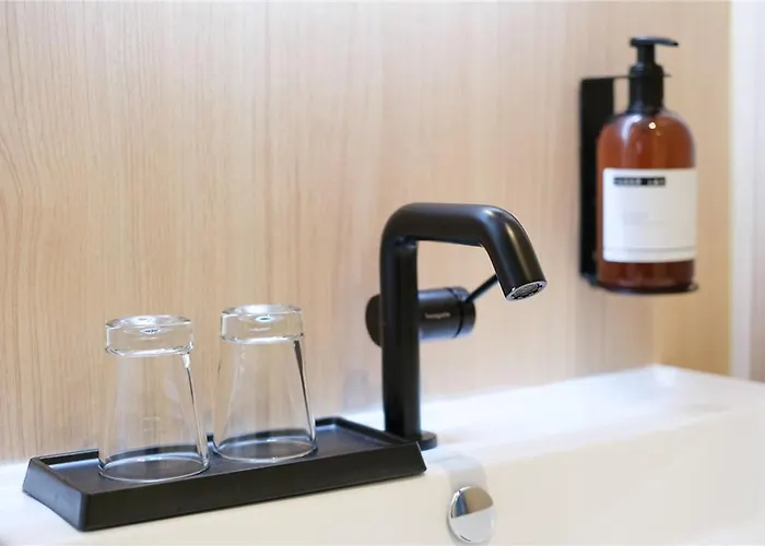 A L'hotel Des Roys Отель 3*