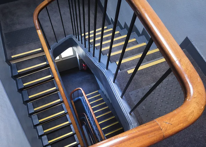 A L'hotel Des Roys Версаль