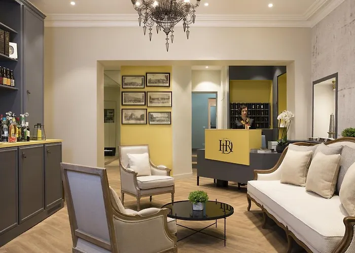 A L'hotel Des Roys Hotel