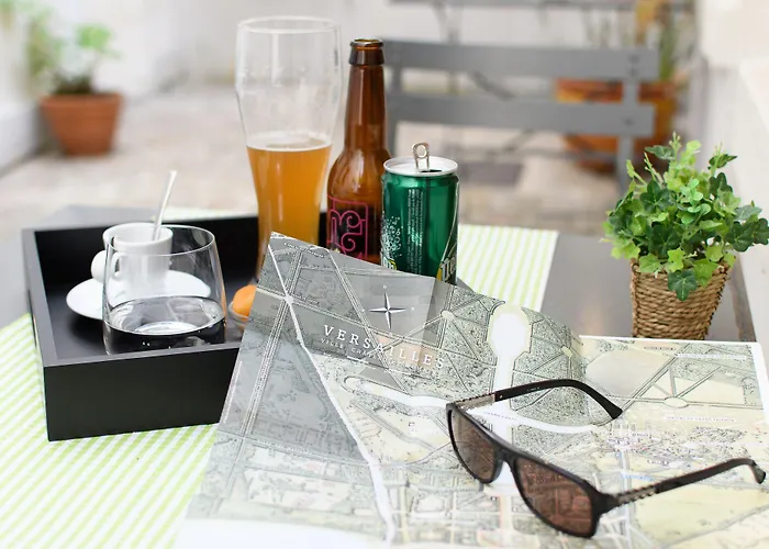 A L'hotel Des Roys 3* Версаль