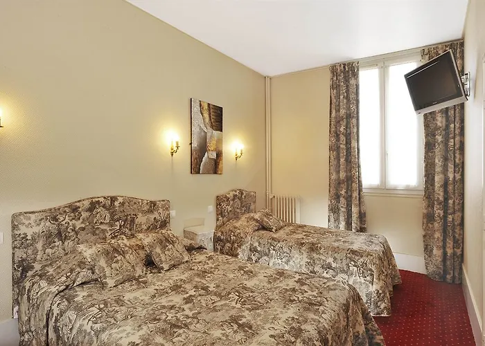 A L'hotel Des Roys